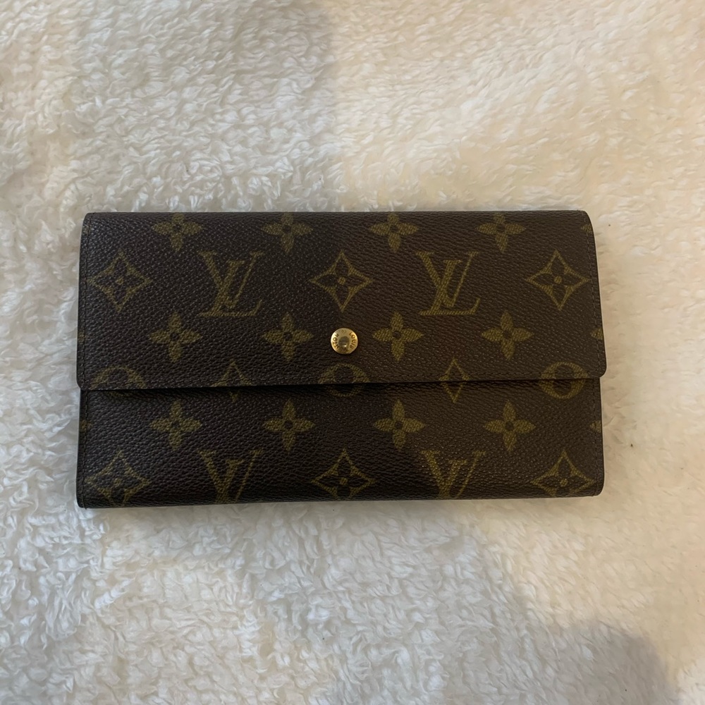 Authentic Louis Vuitton Long Wallet